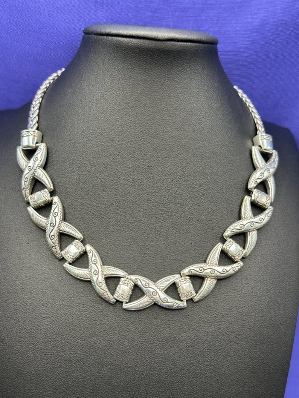 VTG Brighton Silver-Plated Collar Choker Necklace X-Shaped Links